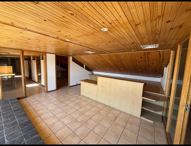 270M² OFFICE TO LET IN TYGER VALLEY